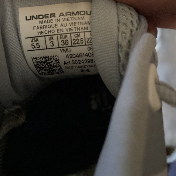 Under Armour - Picture 5 of 7